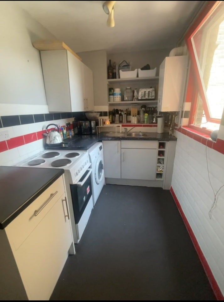 Room Drakefell Road in Greater London