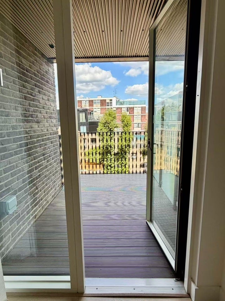 Flat Rochester Place in Greater London