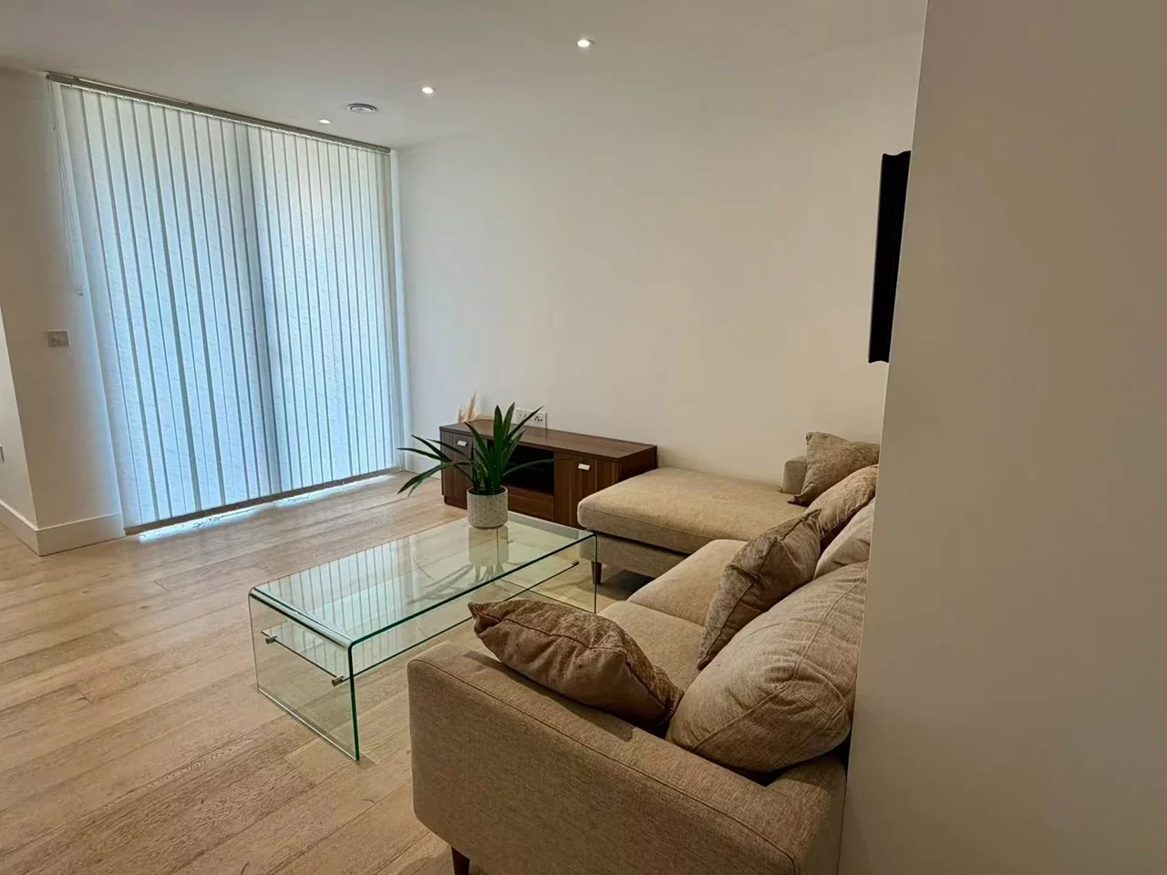 Flat Rochester Place in Greater London