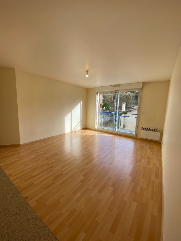 Flat Rue du Docteur Louis Bergouignan in Évreux
