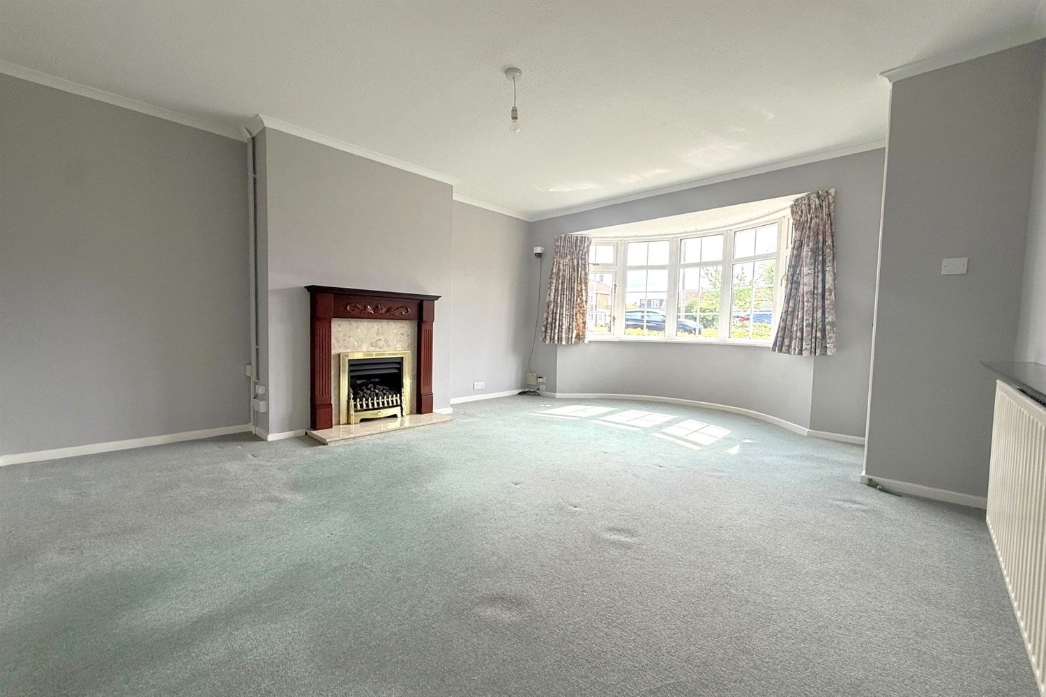House Greenfields Close in Horsham