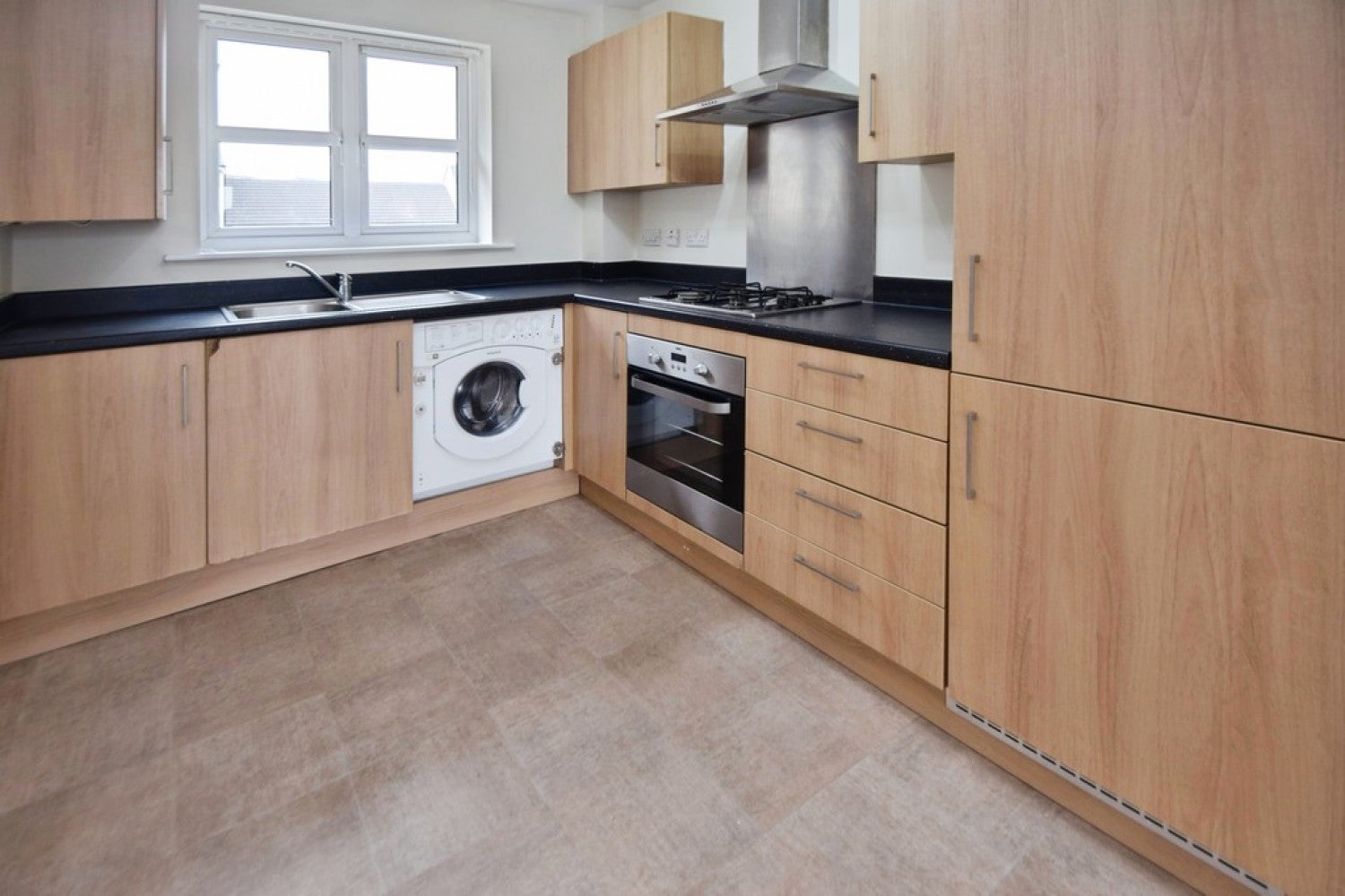 Flat St James Road in Brackley