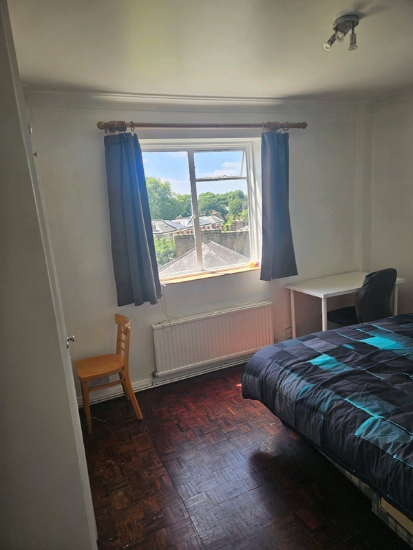 Room St John's Grove in Greater London