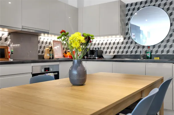 Flat Featherstone Street in Greater London
