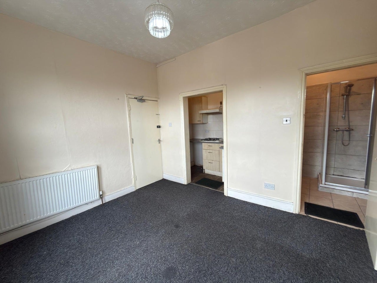 Flat Cranbrook Road in Greater London