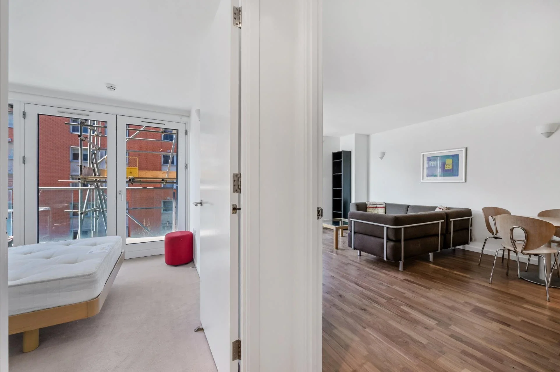 Flat Fairmont Avenue in Greater London