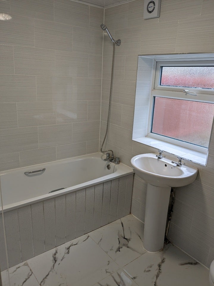 Room Maple Street in Borough of Swale