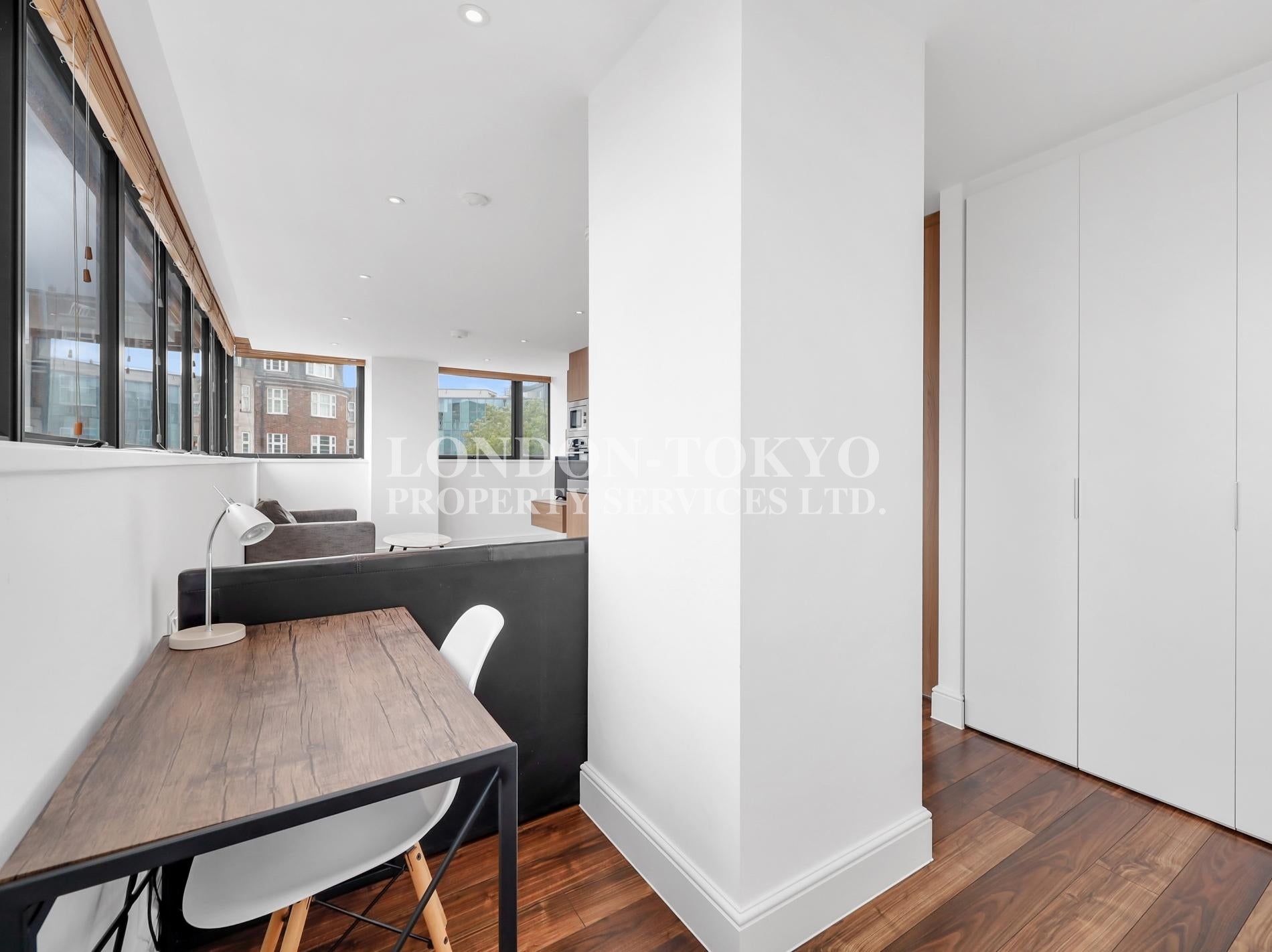 Flat Finchley Road in Greater London