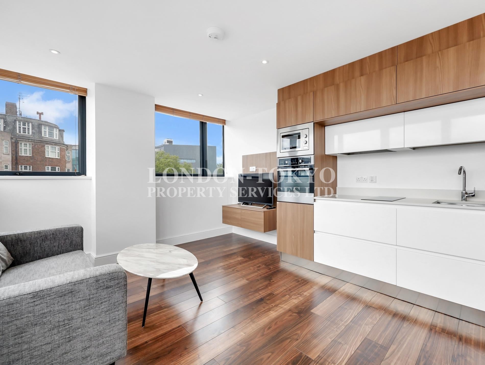 Flat Finchley Road in Greater London