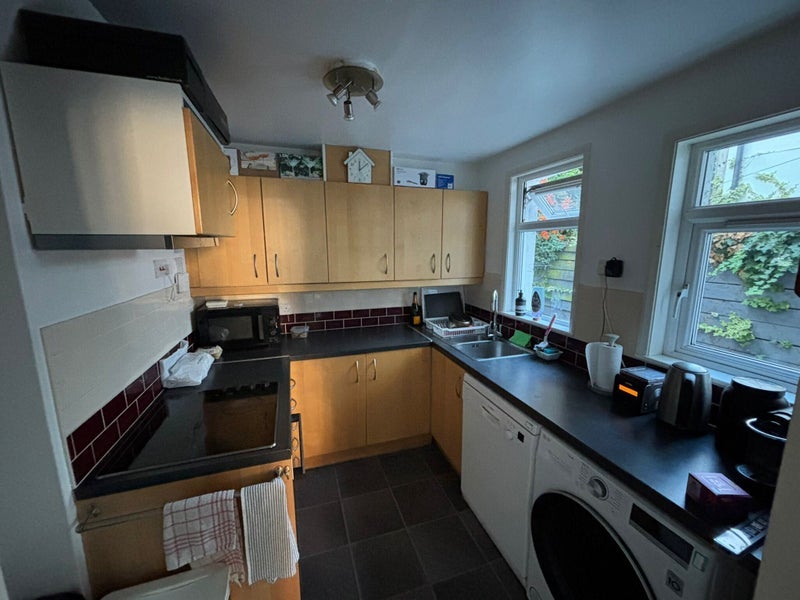 Room Orbain Road in Greater London