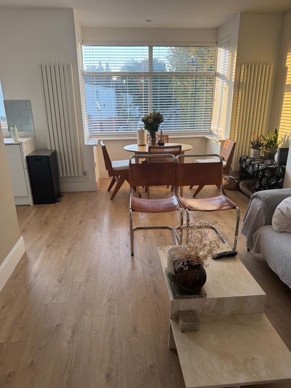 Room Leighton Road in Greater London