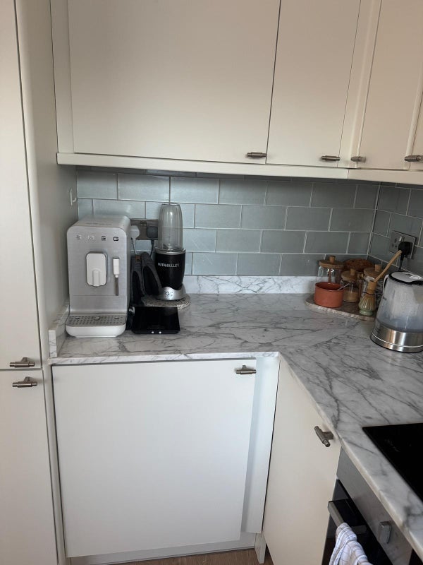Room Leighton Road in Greater London