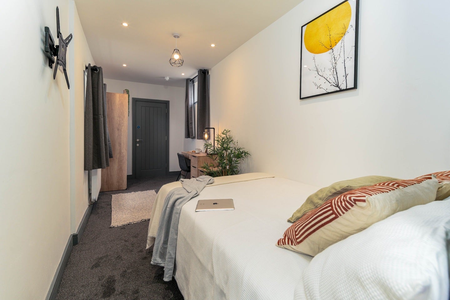 Room Back Rochdale Road in Bury