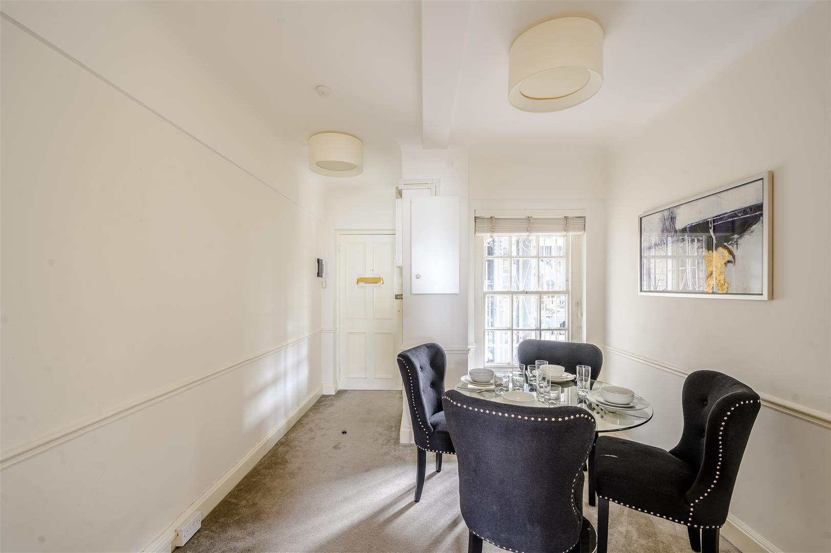 Flat Fulham Road in Greater London