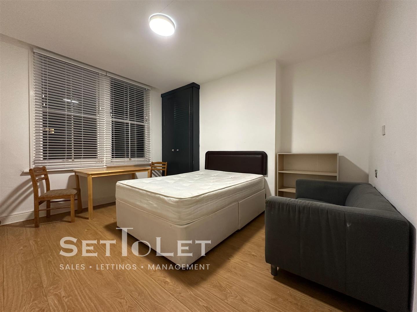 Flat Evington Road in Leicester