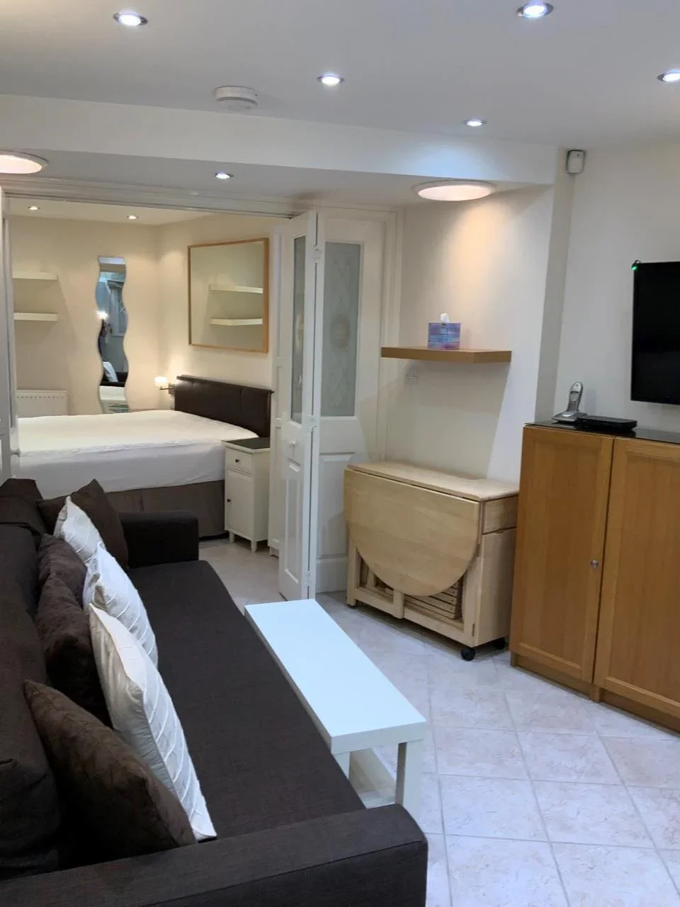 Flat Saint Lawrence Terrace in Greater London