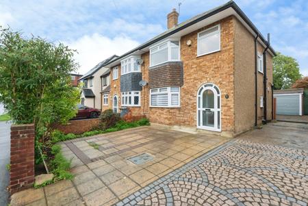House Whitton Dene in Greater London