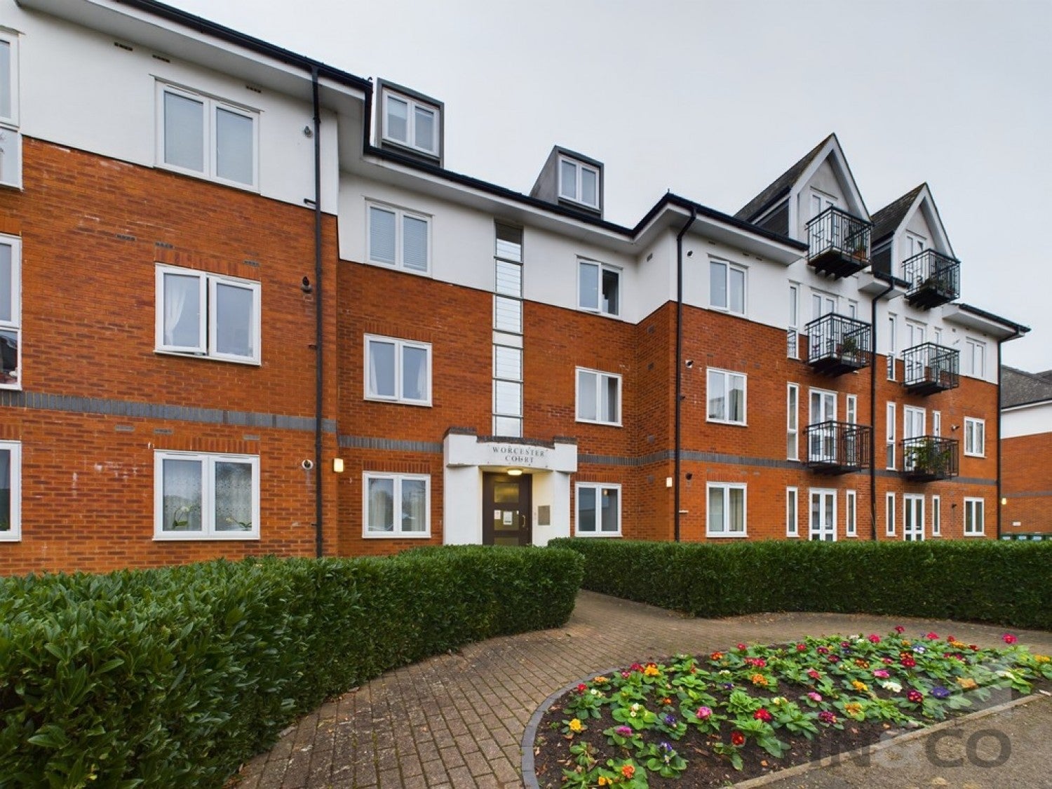 Flat Parkview Close in St Albans