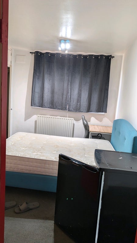 Room Hurst Place in Greater London