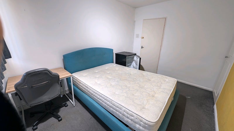 Room Hurst Place in Greater London