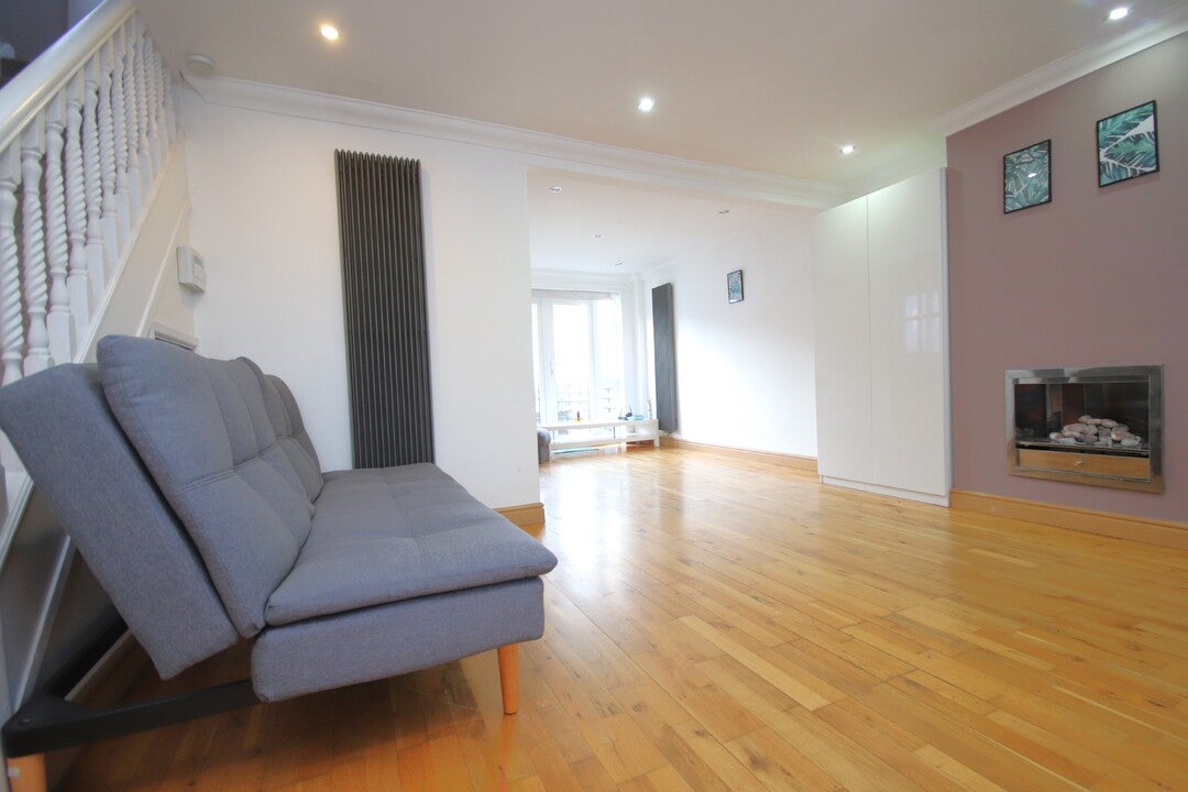 House Elsham Close in Leicester