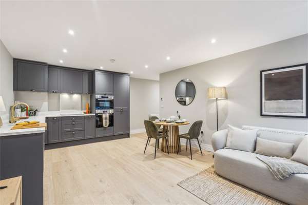 Flat West Street in Marlow
