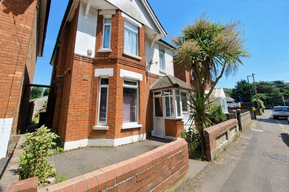 Flat Green Road in Bournemouth