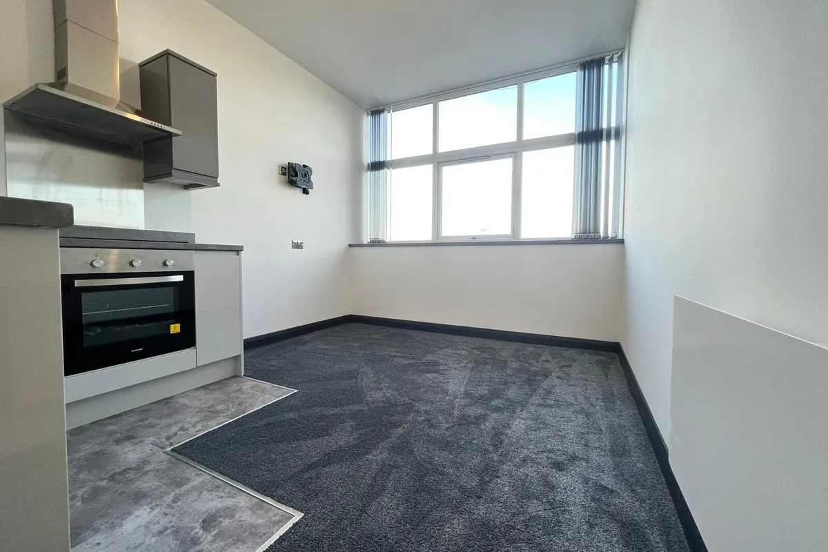 Flat West Road in Harlow