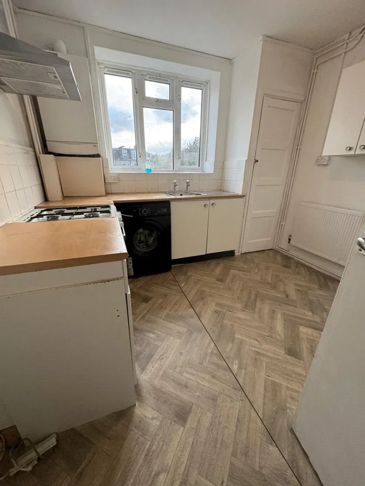 Flat Lovelace Gardens in Greater London