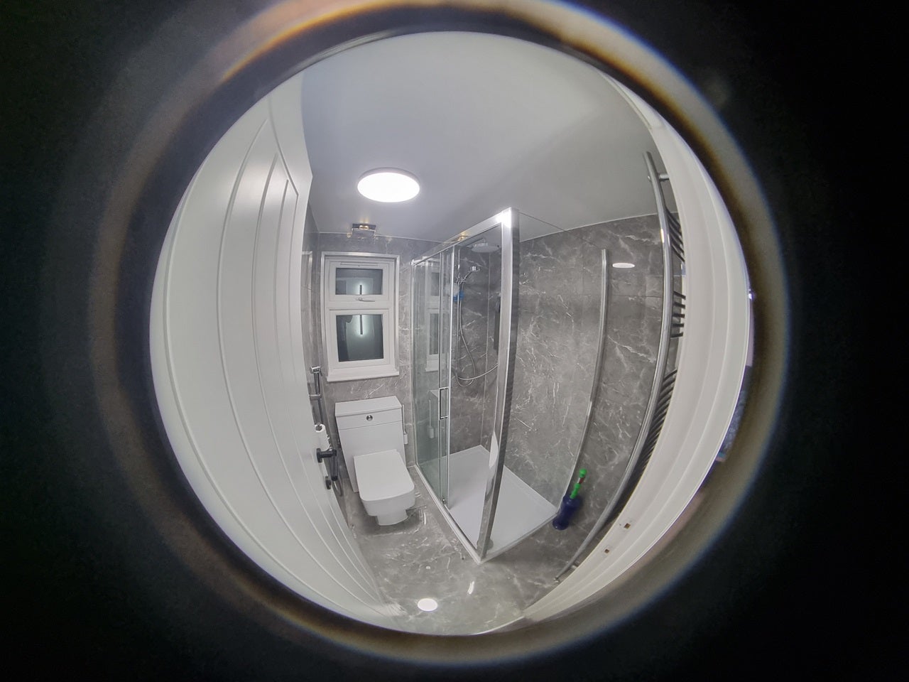 Room Retford Close in Greater London