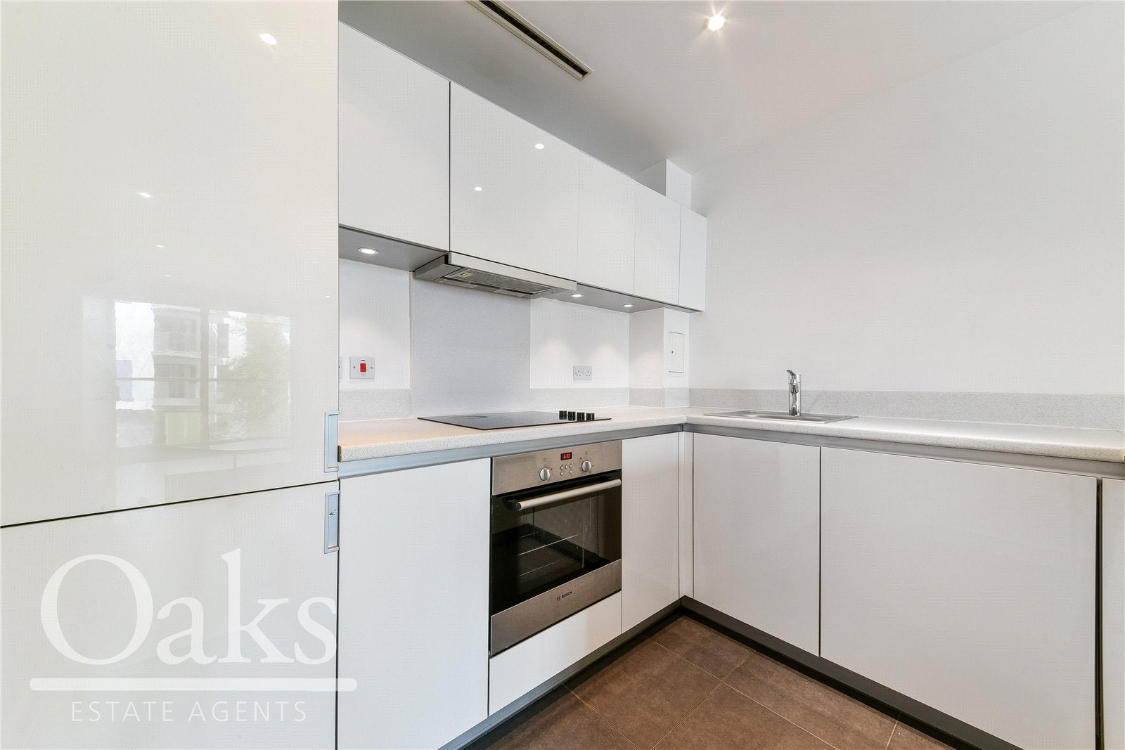Flat Saffron Square in Greater London