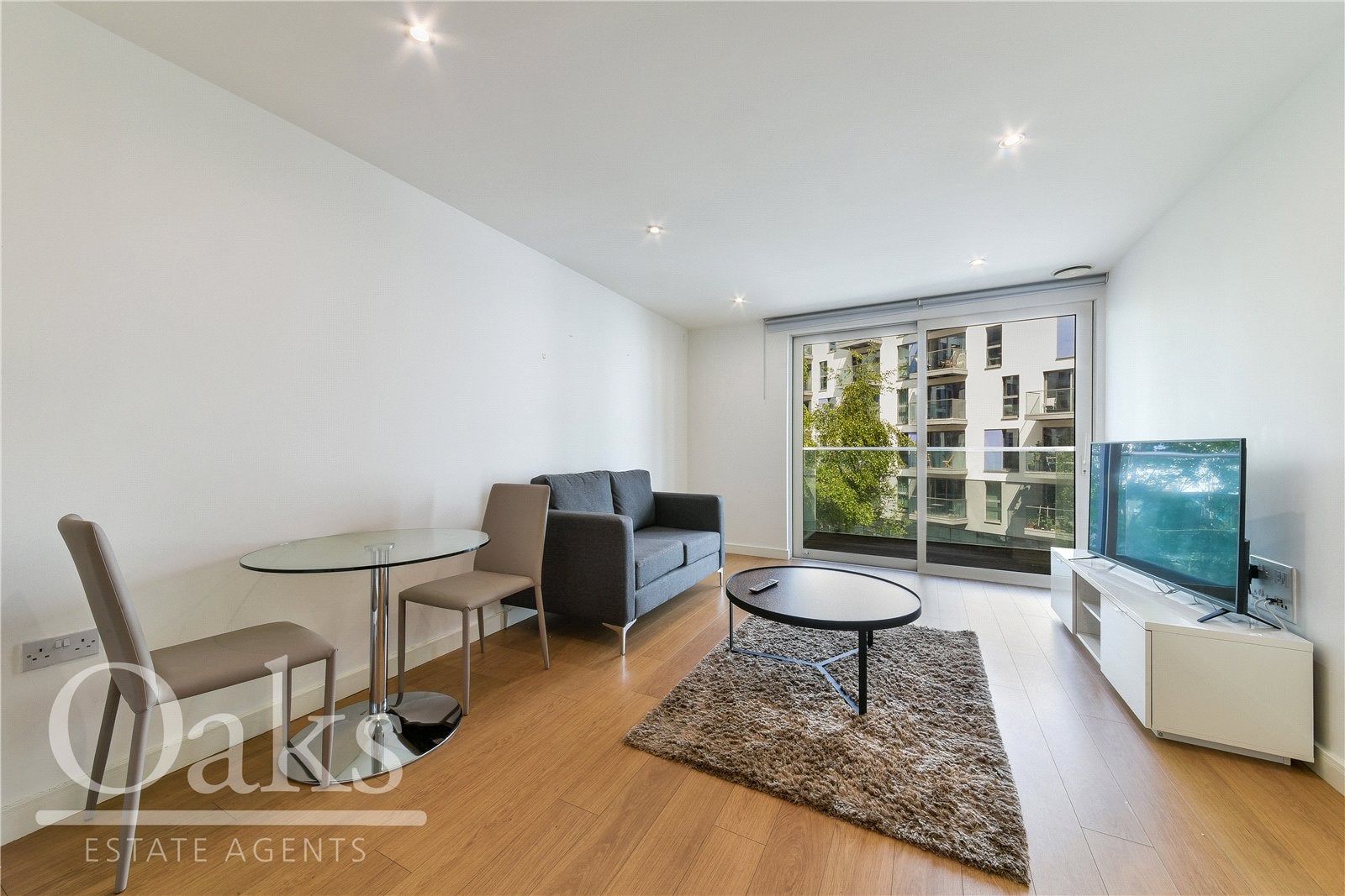 Flat Saffron Square in Greater London