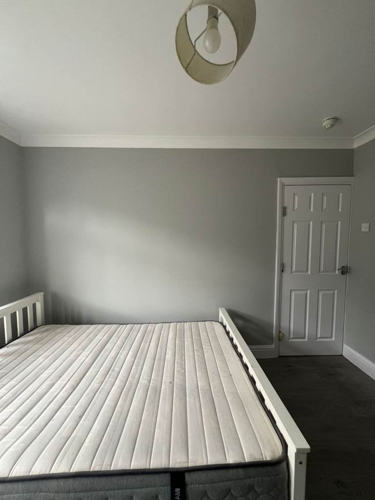 Room Meyrick Avenue in Luton