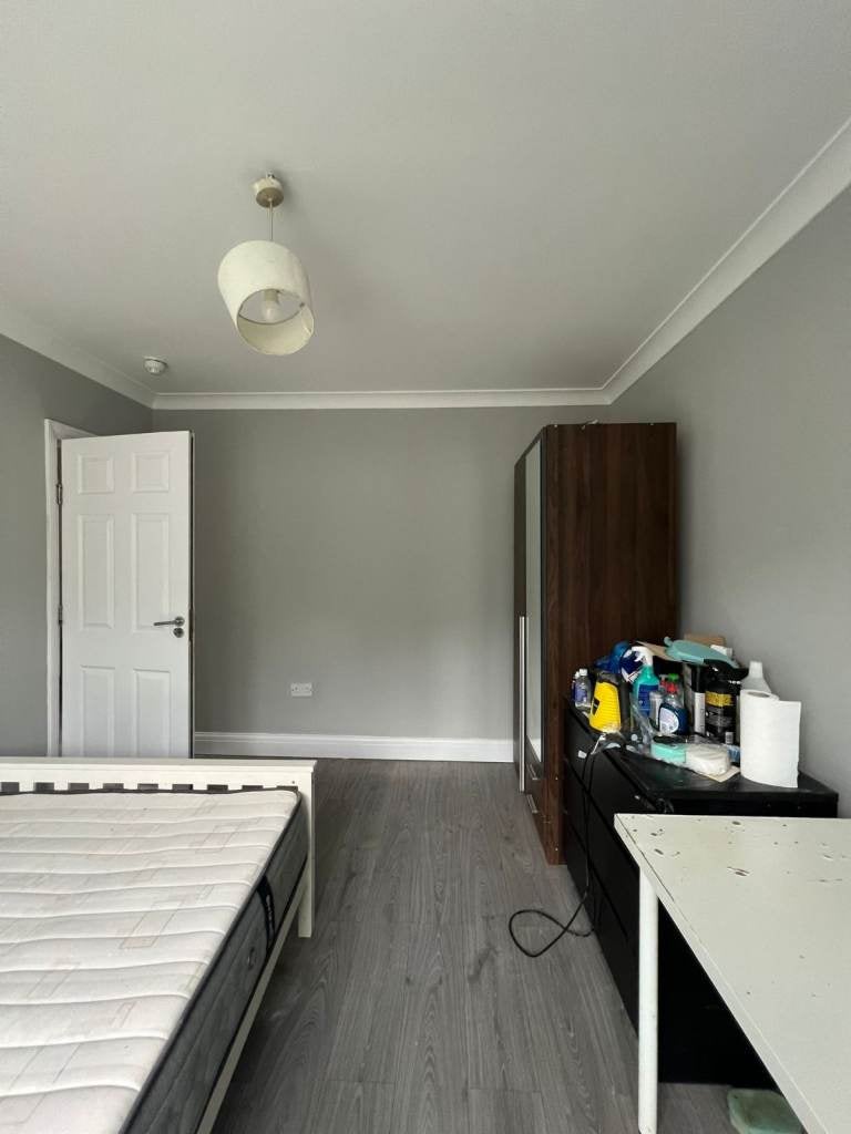 Room Meyrick Avenue in Luton