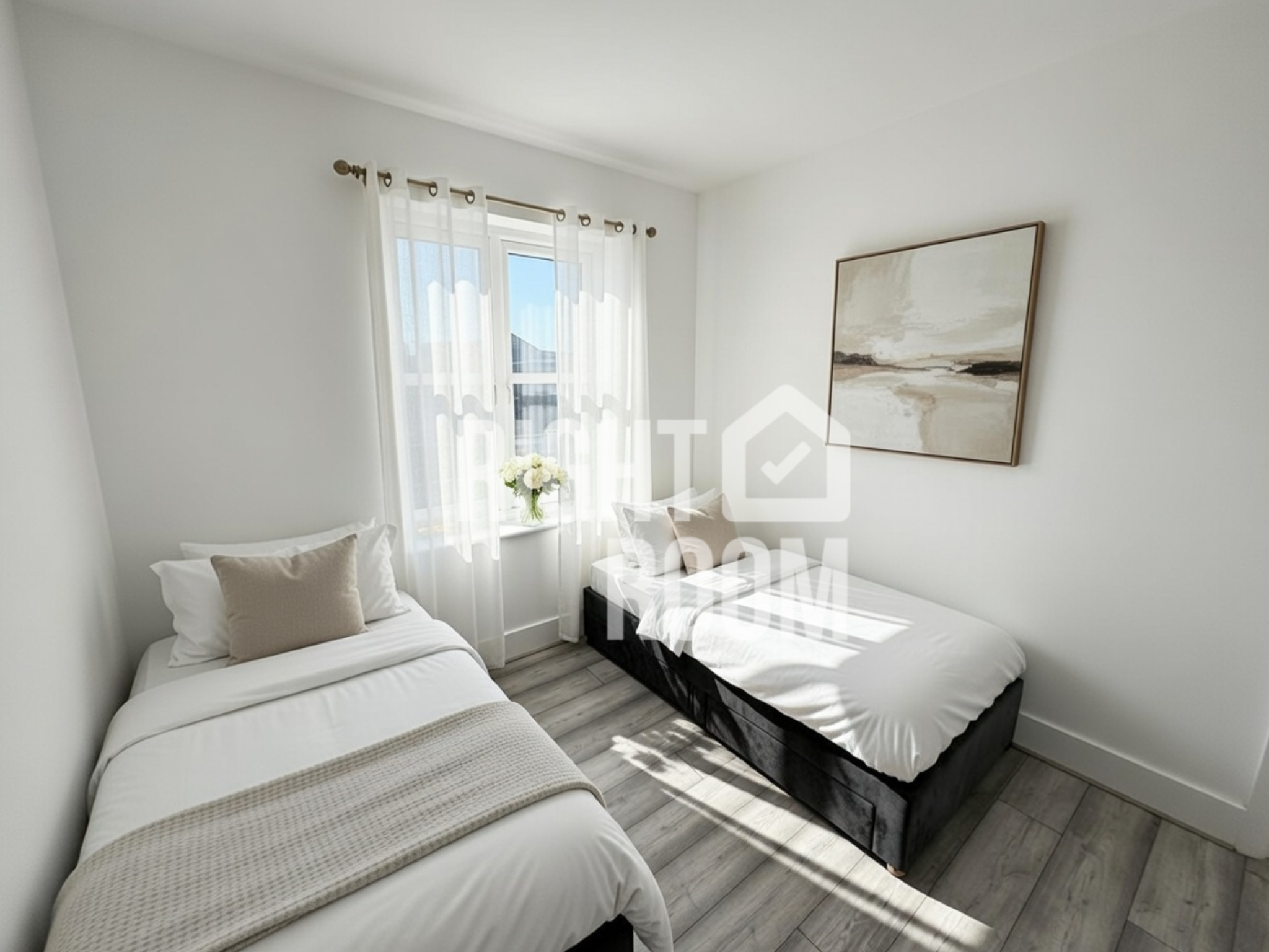 Flat Rosslyn Crescent in Greater London