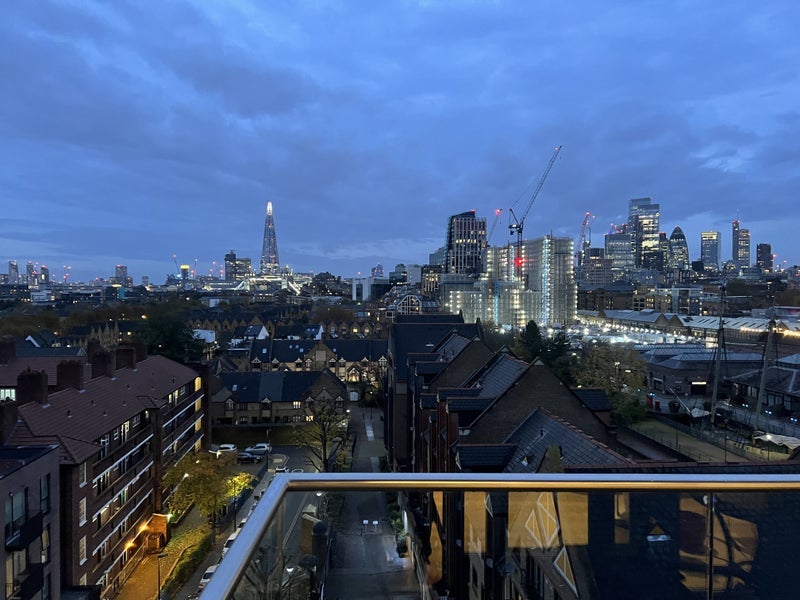 Flat Cobblestone Square in Greater London