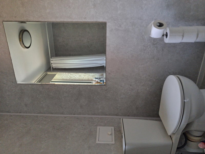 Room Westacre Close in Bristol