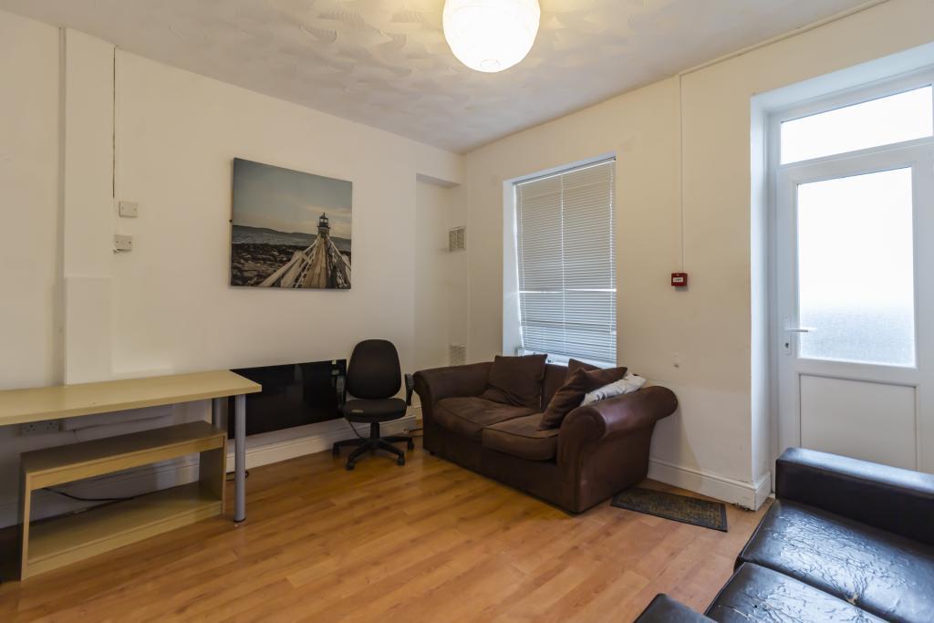 Room Laura Street in Pontypridd