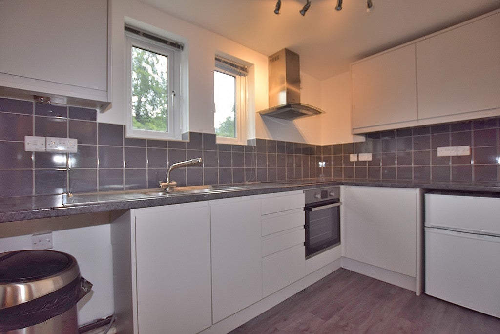 Flat Willance Grove in Richmond