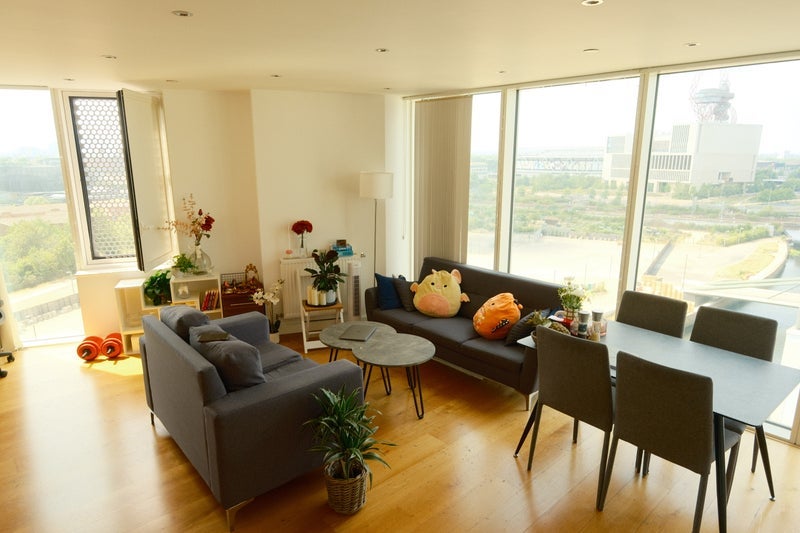Room High Street in Greater London