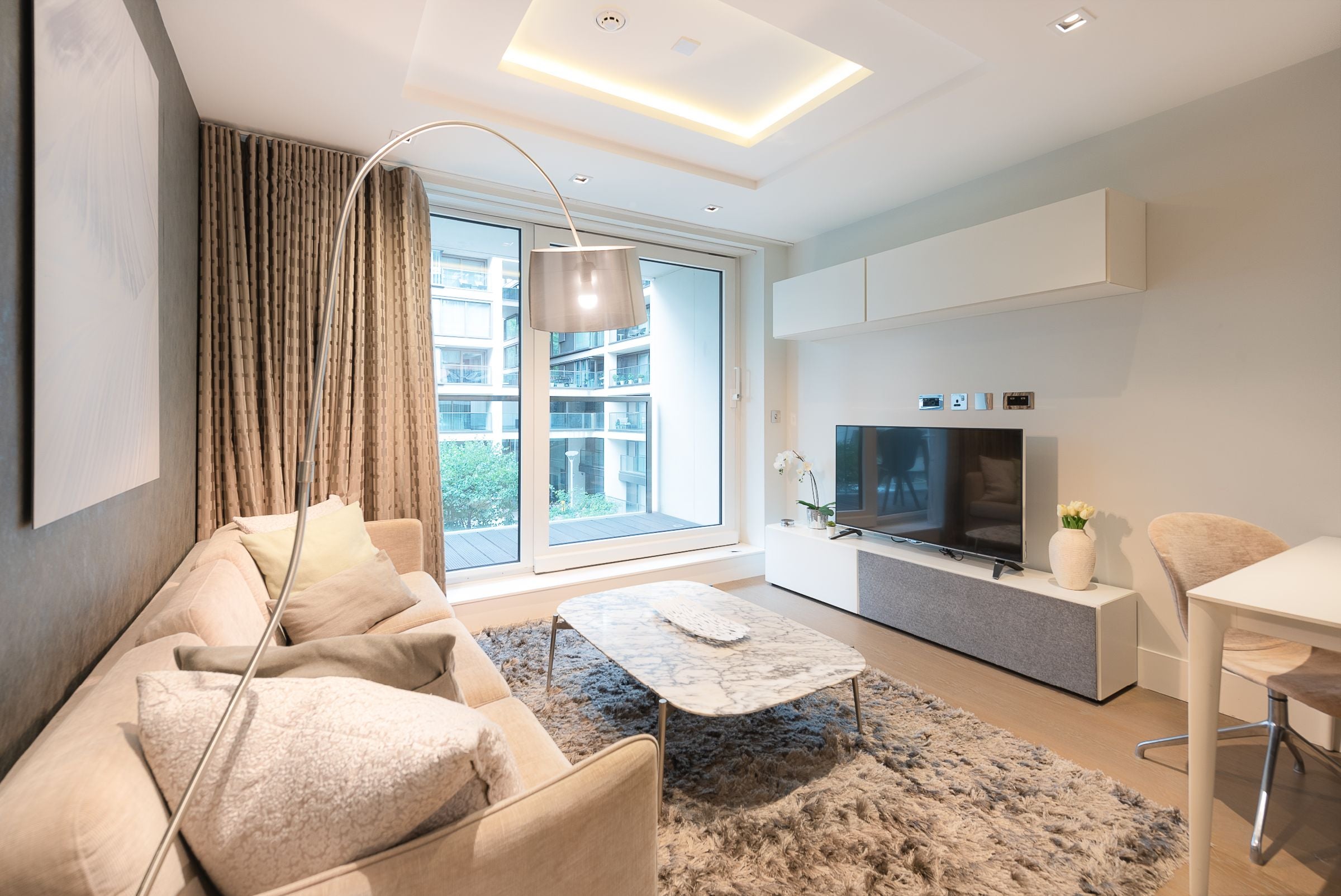 Flat Radnor Terrace in Greater London