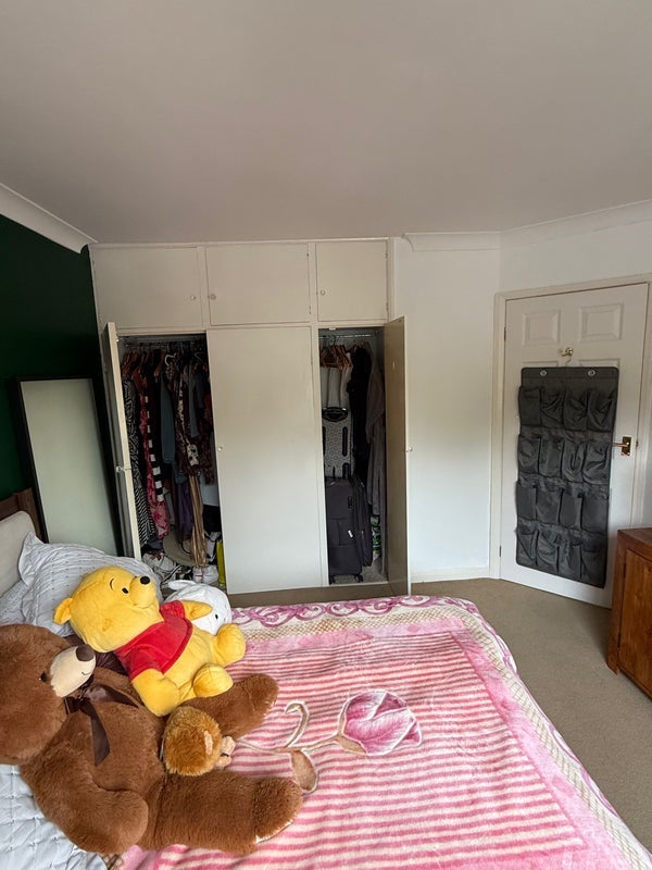 Room The Avenue in Poole