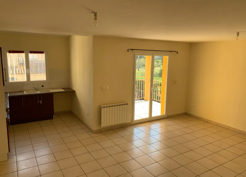 Maison Rue de Beaucaire à Générac