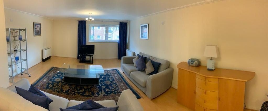Flat Chandlery Way in Cardiff