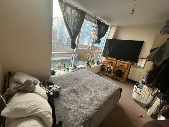 Room Warstone Lane in Birmingham