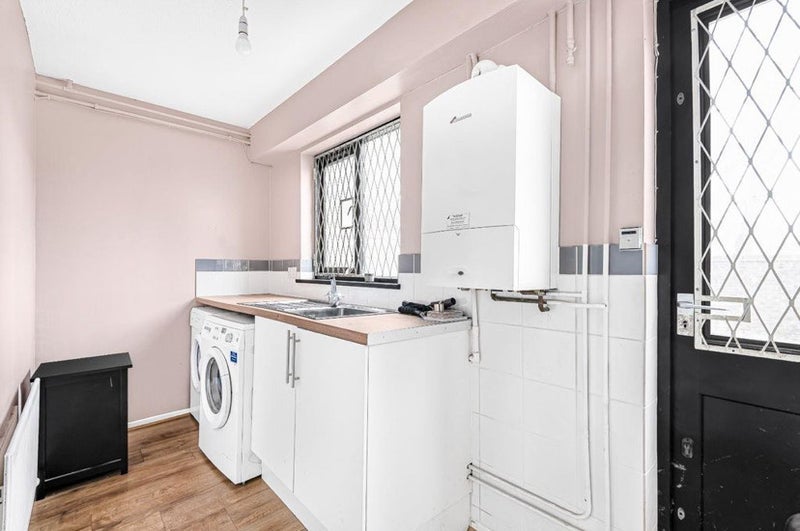Room Allendale Close in Greater London