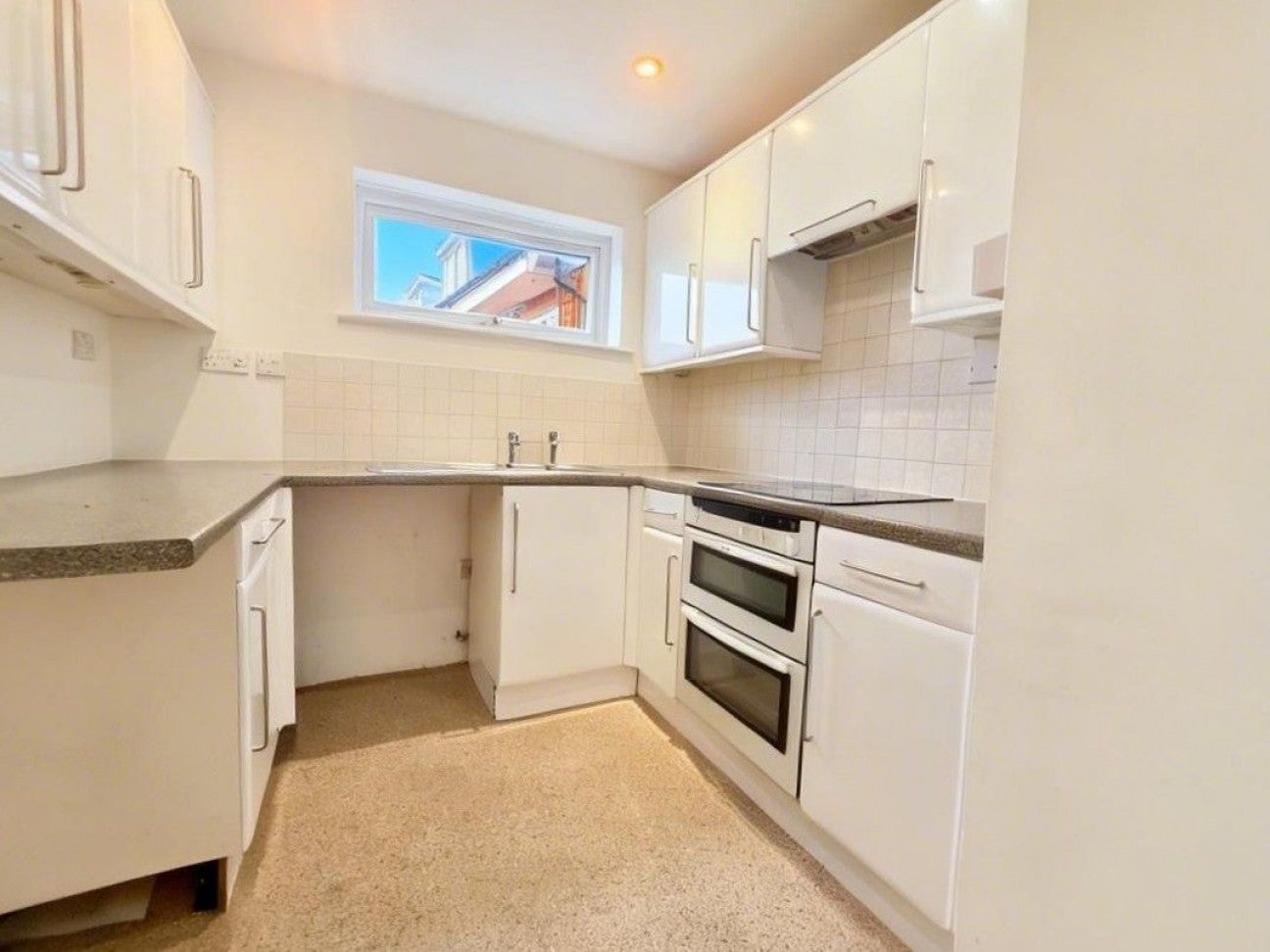 Flat Flamstead End Road in Broxbourne