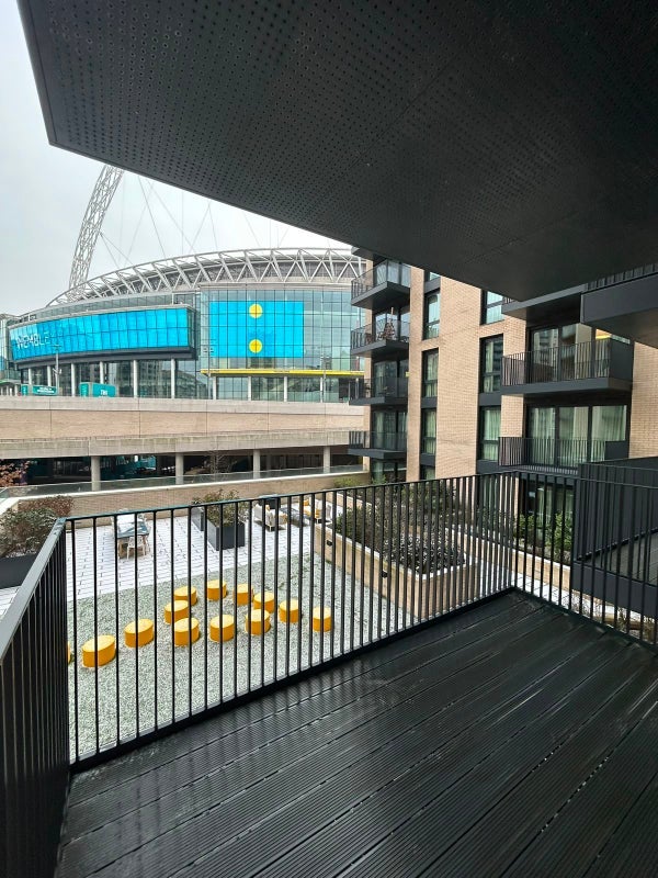 Room Olympic Way in Greater London