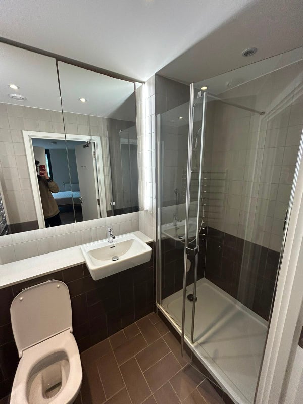 Room Olympic Way in Greater London