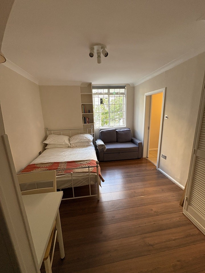 Flat Westbourne Gardens in City of Westminster